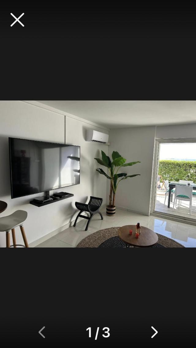 Appartement Pieds Dans L'Eau Vue Mer Acces Plage Et Piscine Marigot  Exteriör bild
