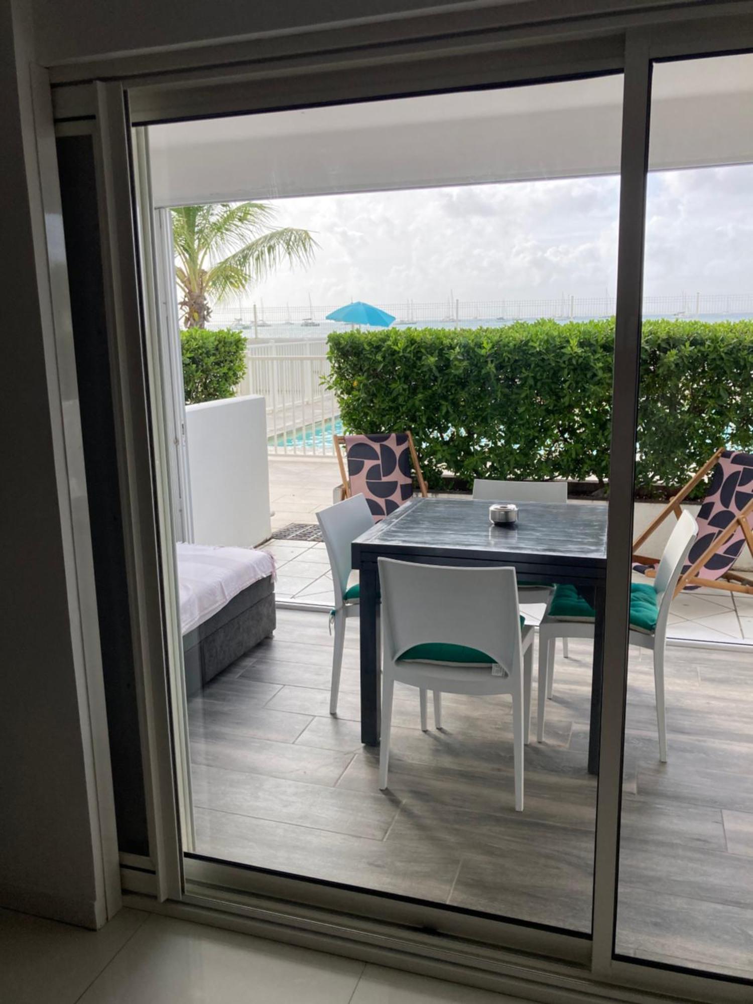 Appartement Pieds Dans L'Eau Vue Mer Acces Plage Et Piscine Marigot  Exteriör bild